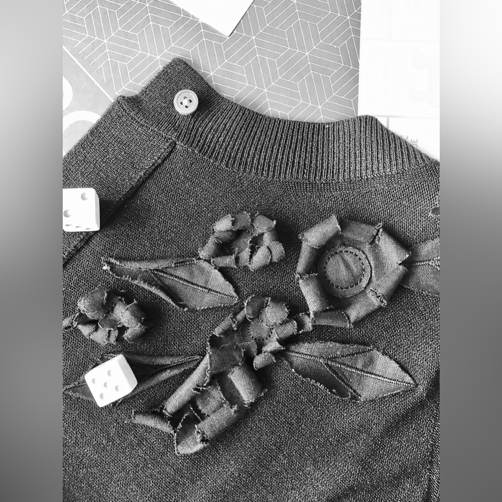DKNY Donna Karen New York Charcoal Black Floral Embellished Cardigan - Picture 4 of 9
